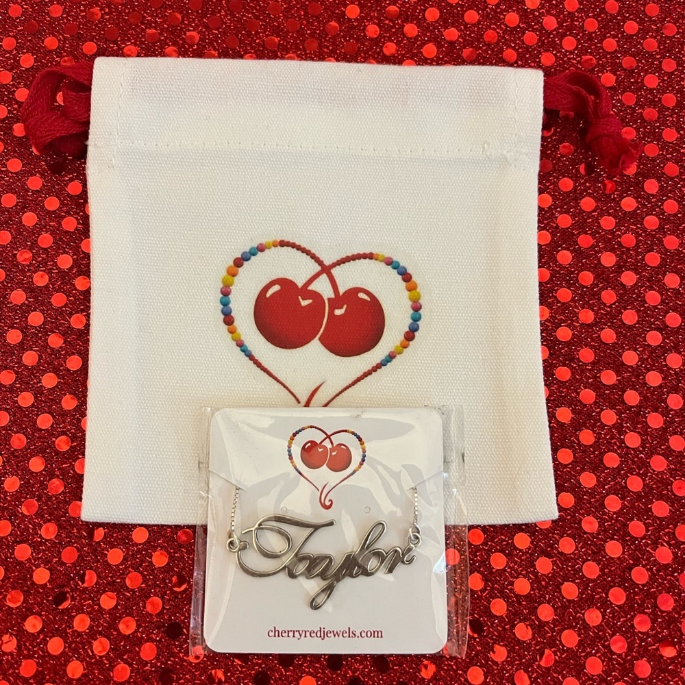 “Taylor” personalized name necklace